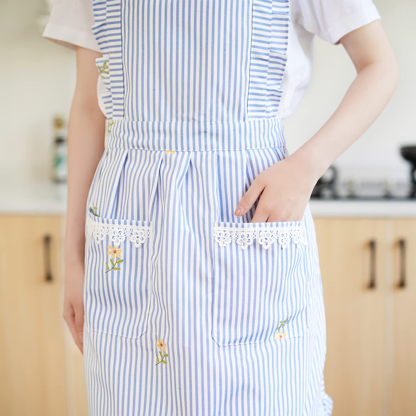 Aoomzoon care-wash guidance image indicates machine-washable fabric.