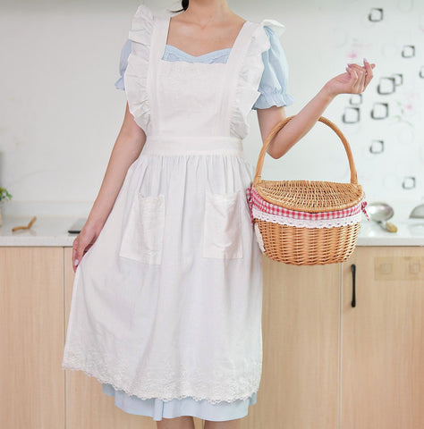 Aoomzoon apron lace ruffle detail adds feminine charm with practical cleanliness.