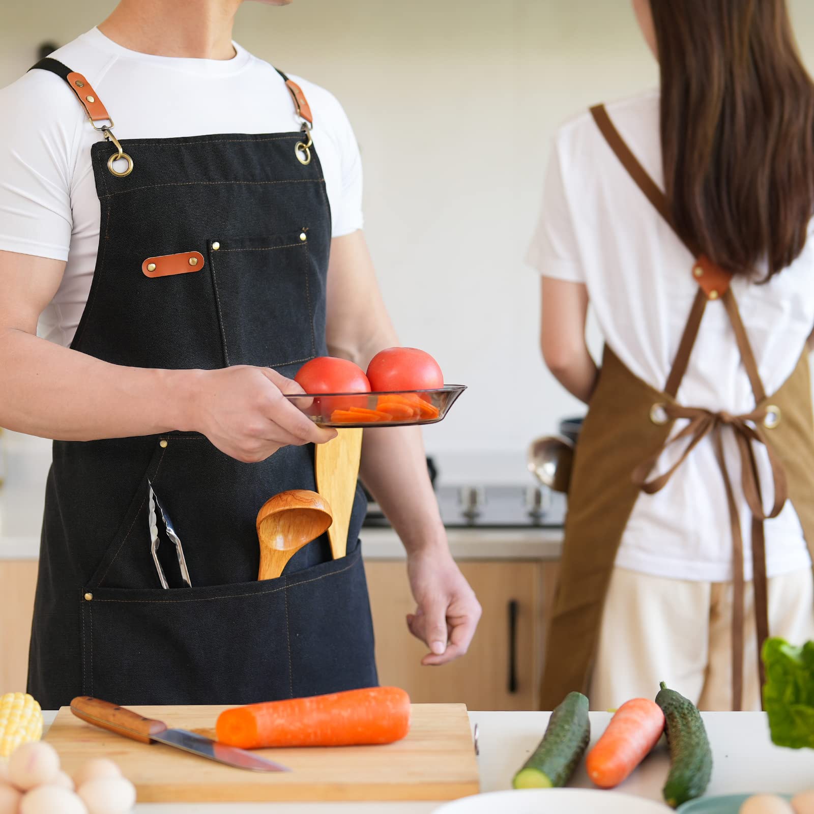 Aoomzoon apron suited for professional or home kitchen use.
