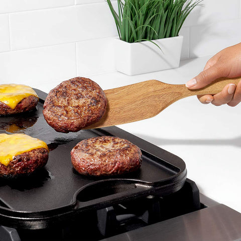 AOOSY acacia wood close-up highlights natural grain and sturdy handle.