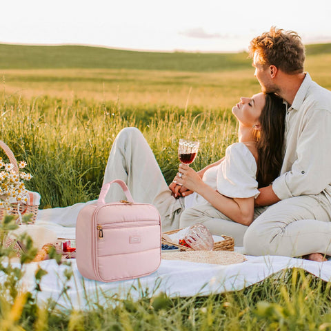 Aosbos pink insulated bag interior is easy to wipe clean after meals