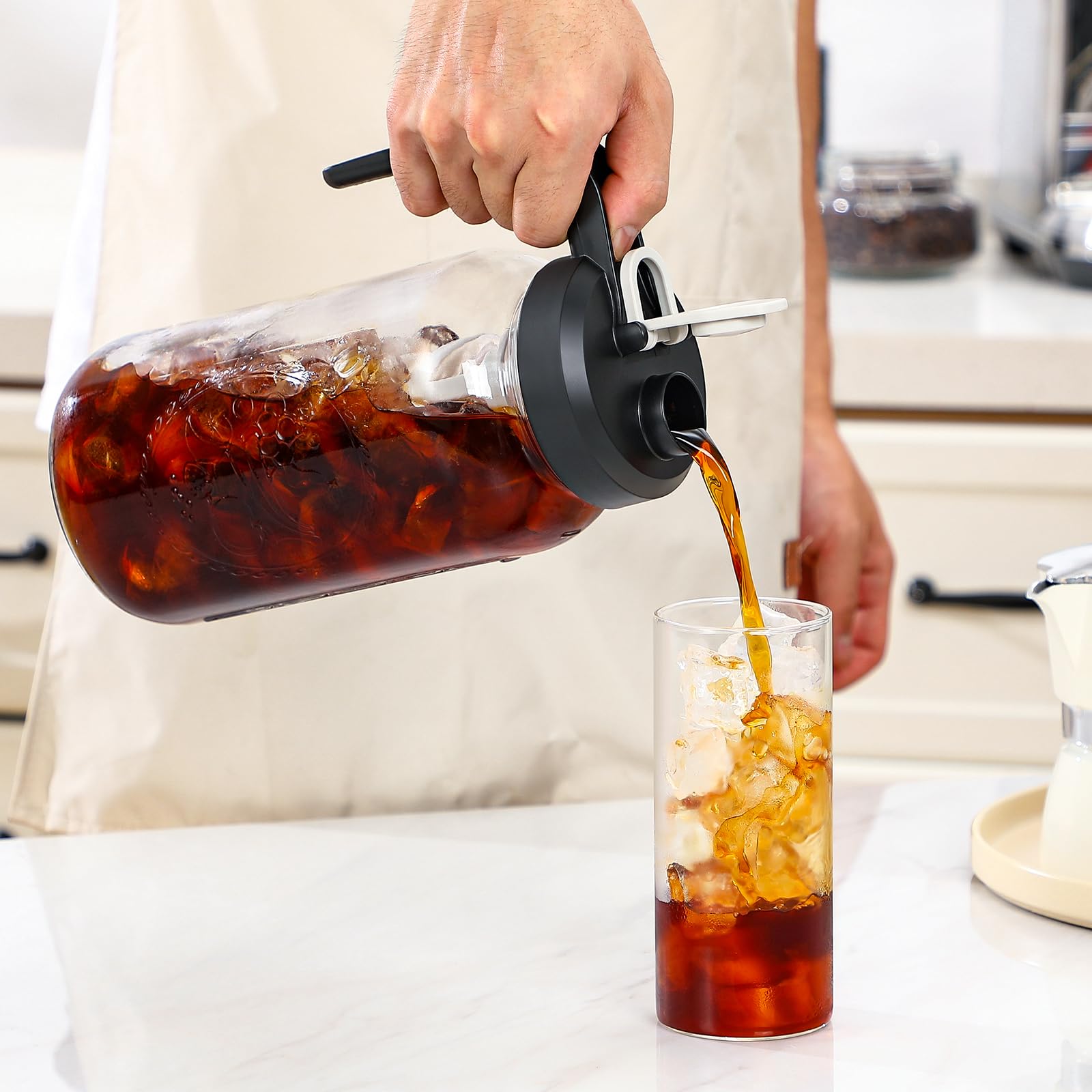AOZITA pitcher with lid loop and seal supports secure serving