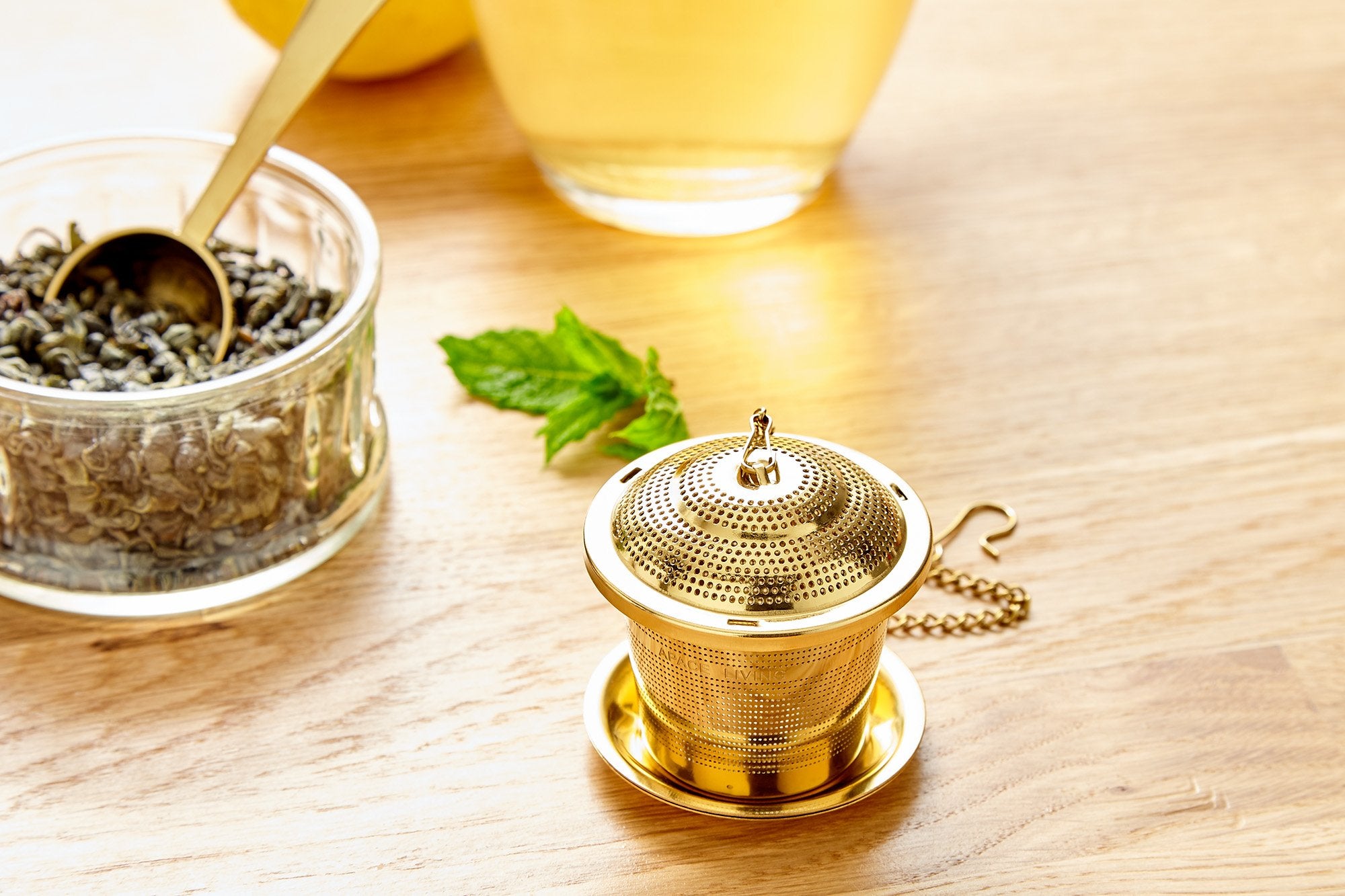 Apace Living elegant tea set makes a thoughtful gift for tea lovers.