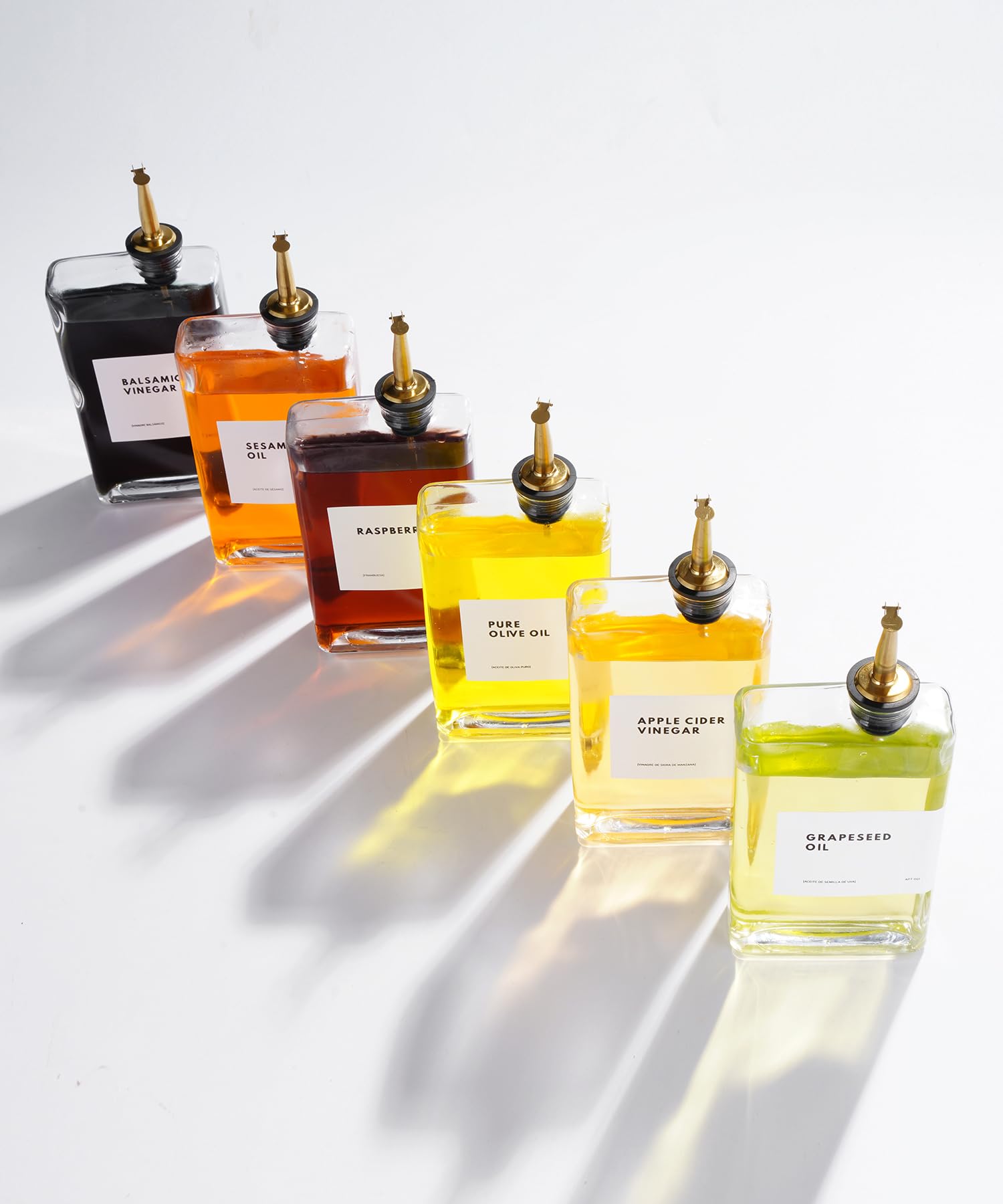 APT 1101 glass bottle set combines durability with elegant kitchen décor