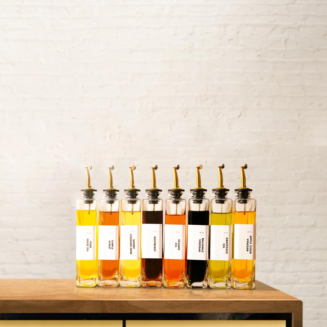 APT 1101 gold-cap set adds stylish touch to everyday cooking