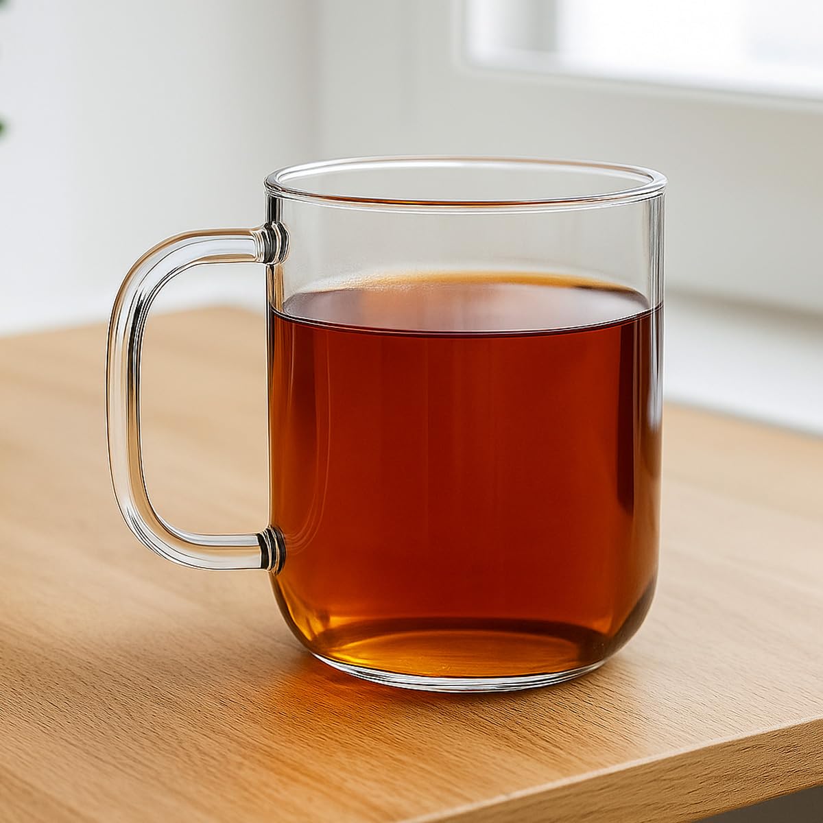 Aquach ergonomic handle provides comfortable grip while sipping.