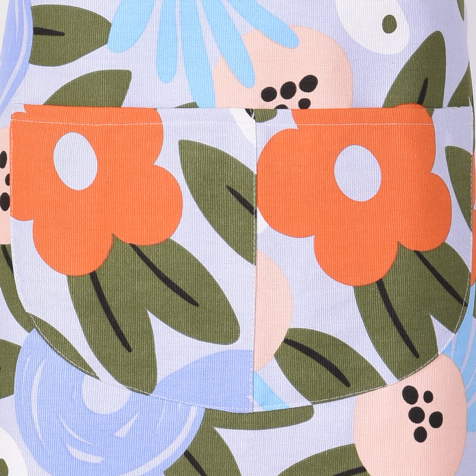 ARBINSON floral apron uses durable cotton for long-lasting wear
