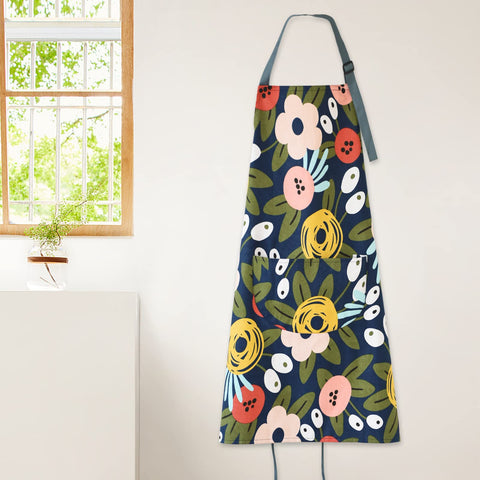 ARBINSON apron machine-washable for easy care and reuse.