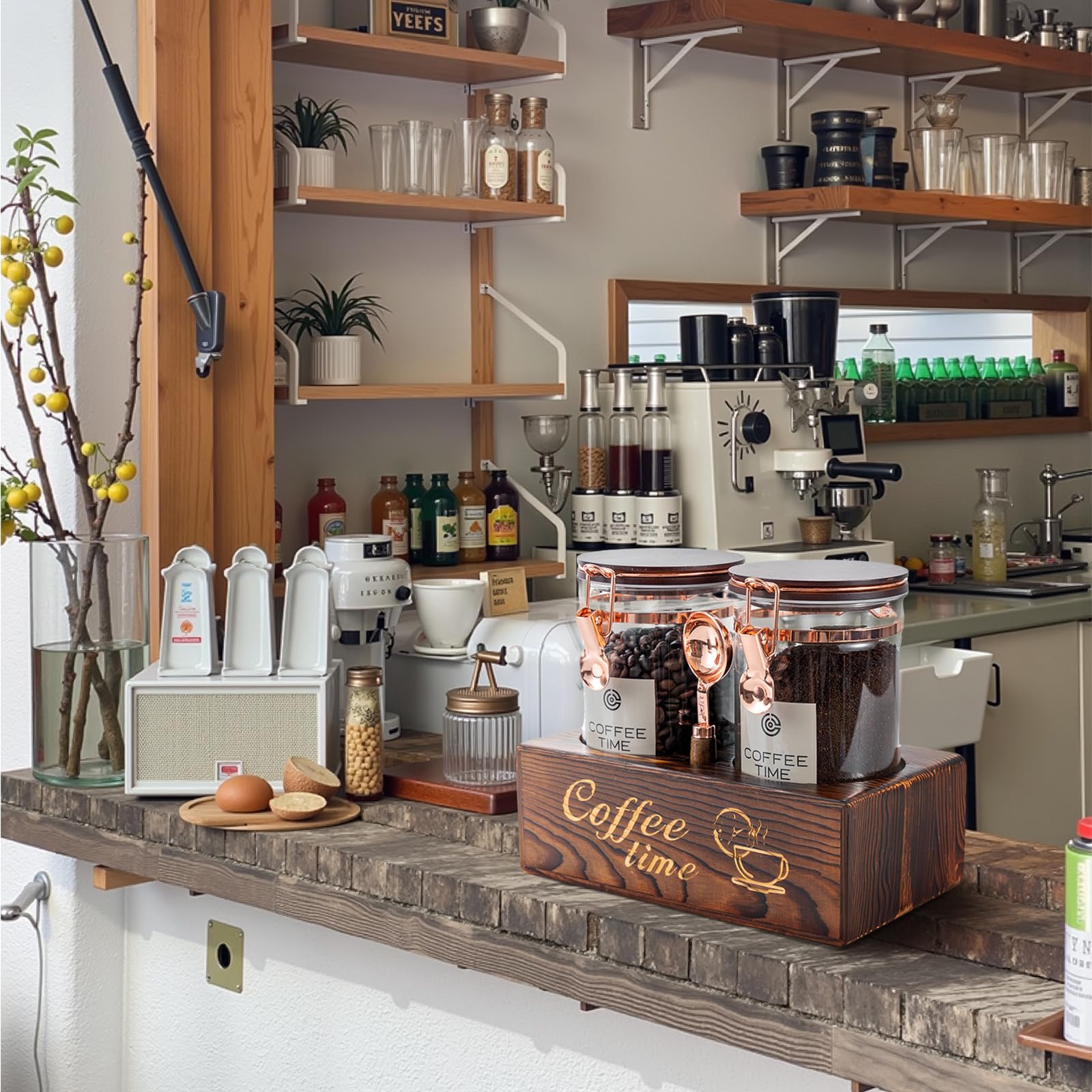 Close-up of ARTIFORM rose gold locking clips sealing a glass jar.