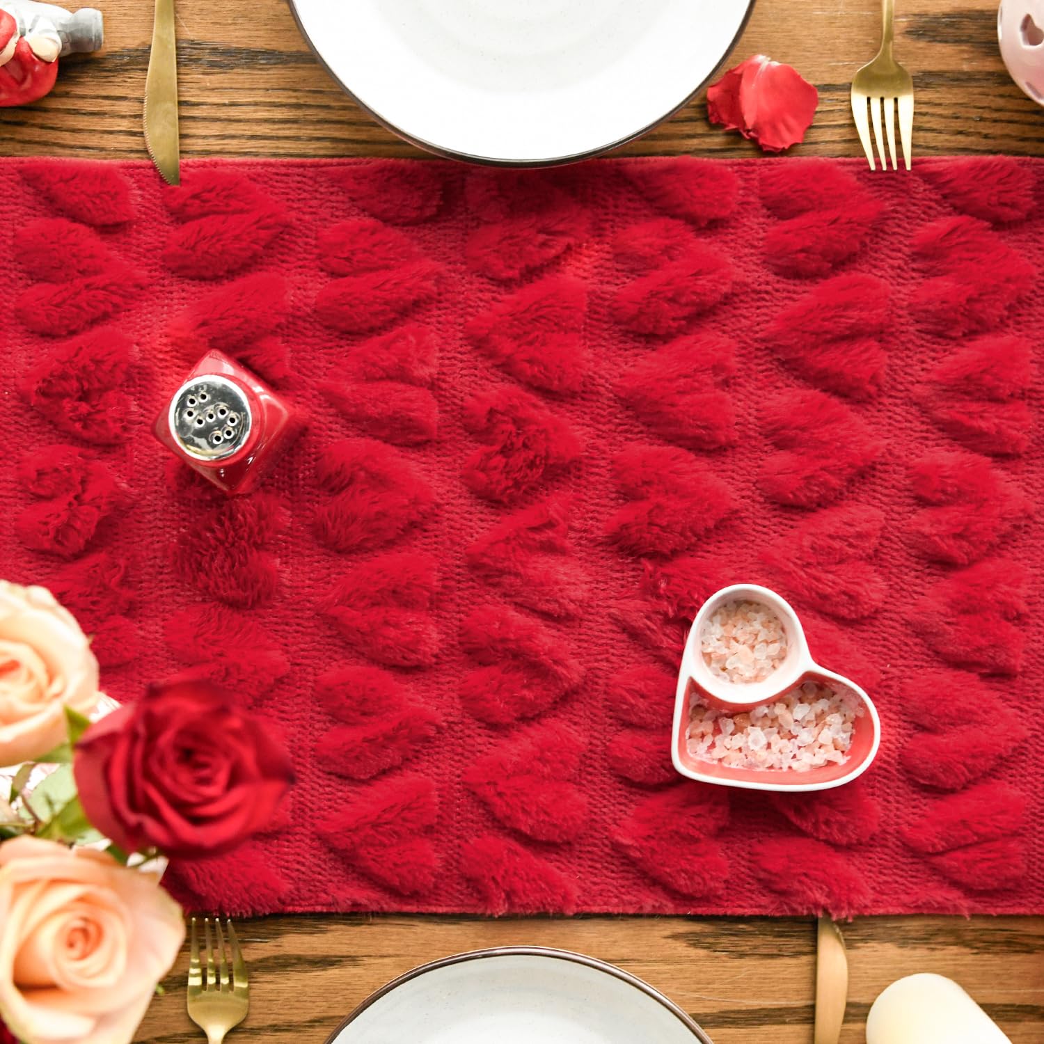 Artoid Mode 13x72 inch table runner on dining table set for six.