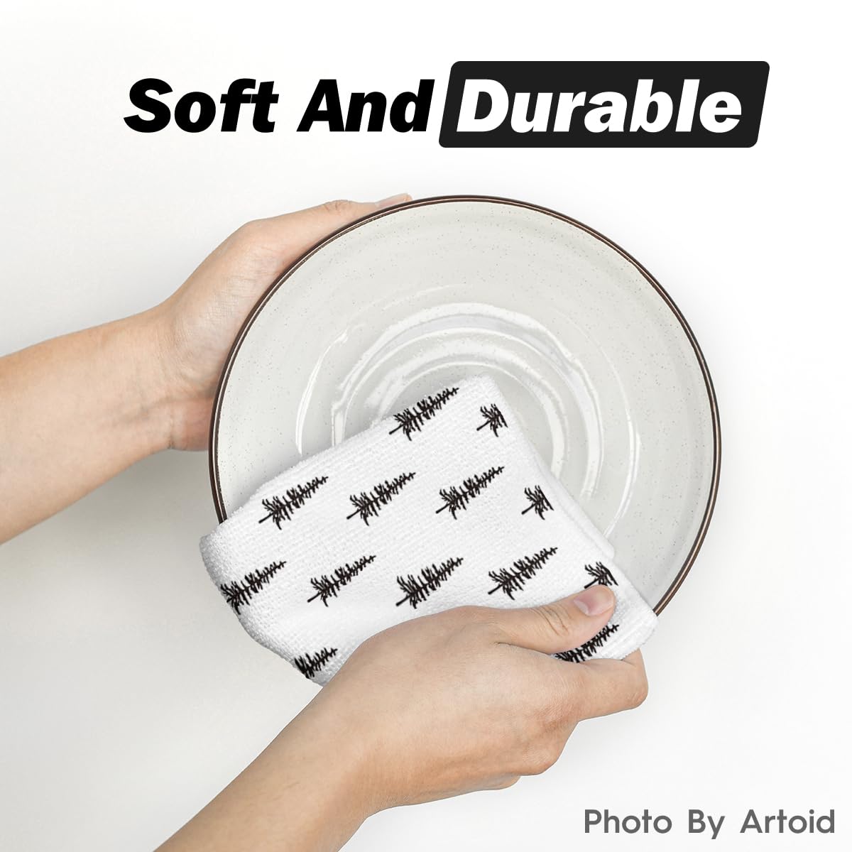 Artoid Mode Xmas tree towel captures seasonal decor while absorbing spills