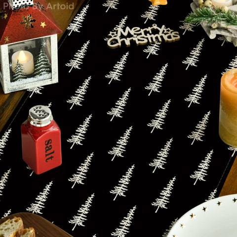 Artoid Mode Xmas Tree pattern detail adds festive charm