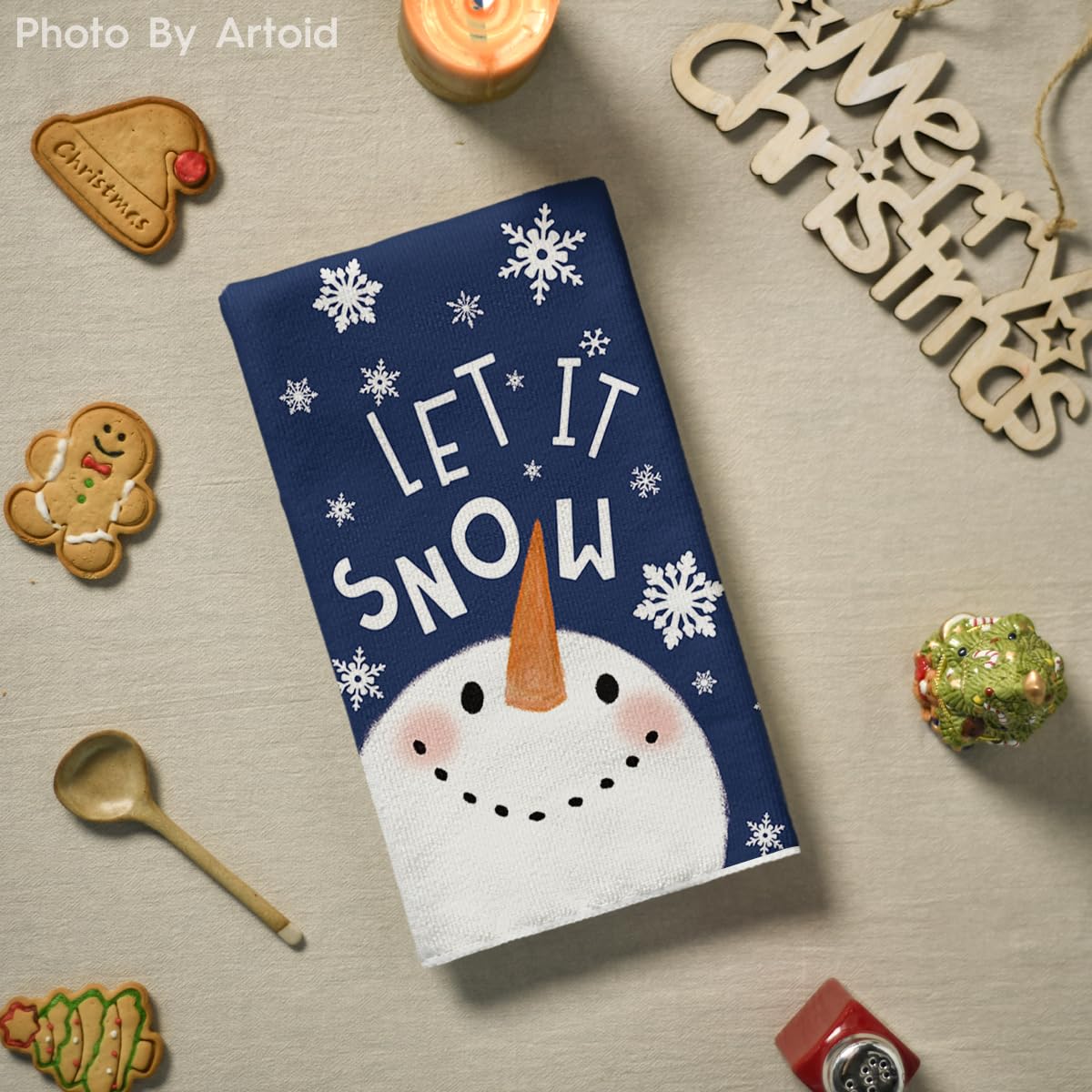 Artoid Mode snowman towels are machine washable for busy households.