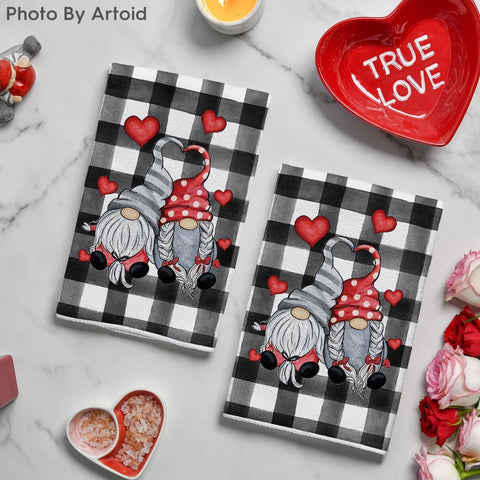 Artoid Mode buffalo plaid towel for gift-ready wedding and seasonal decor