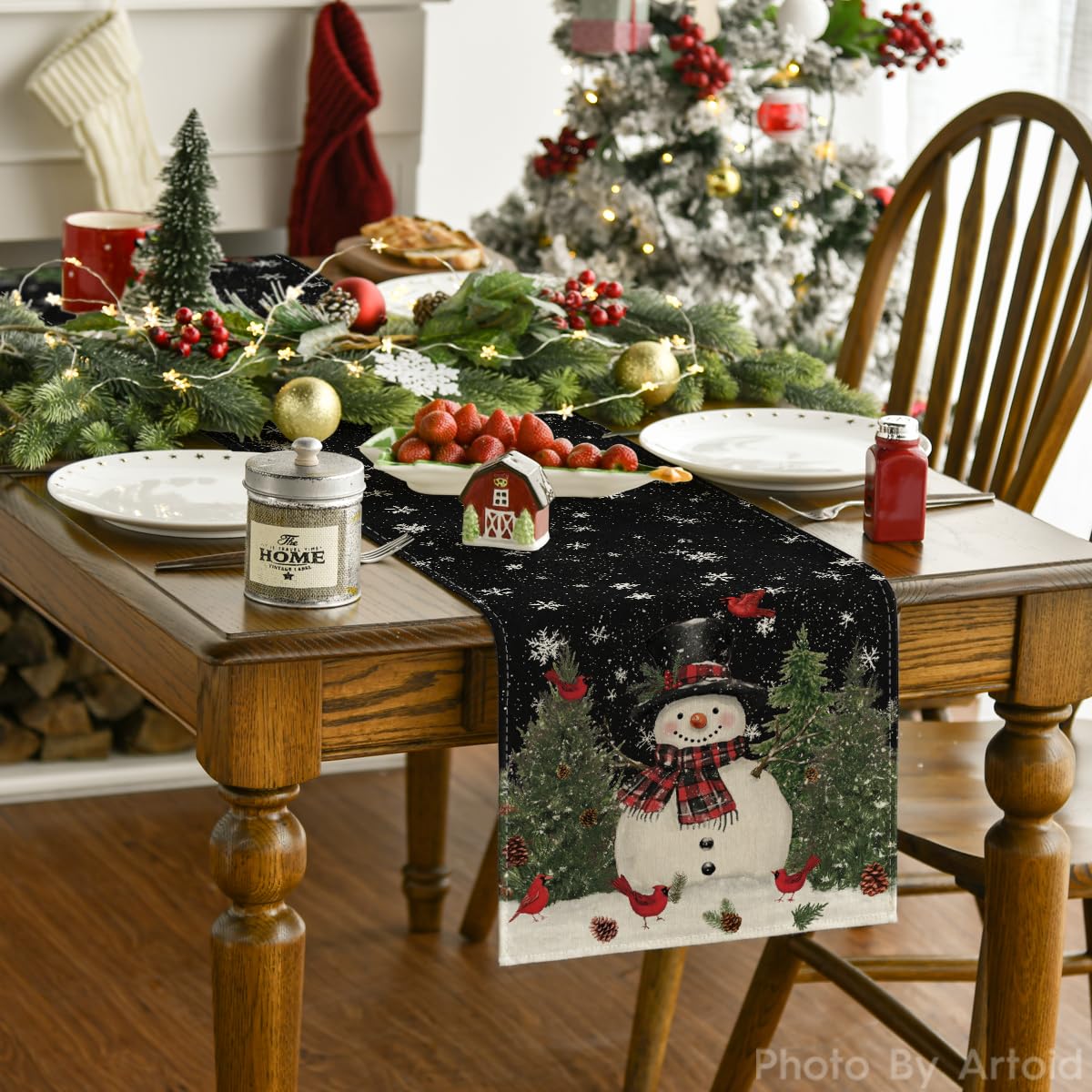 Artoid Mode Christmas decor table runner for seasonal gatherings