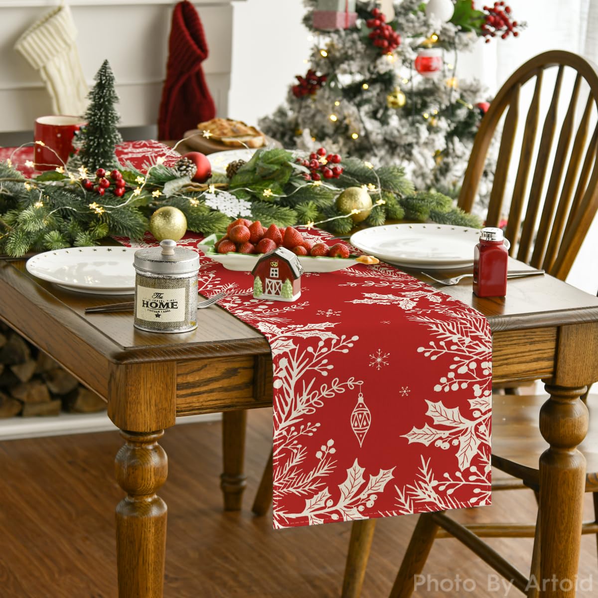 Artoid Mode christmas leaves table runner brightens seasonal table settings.