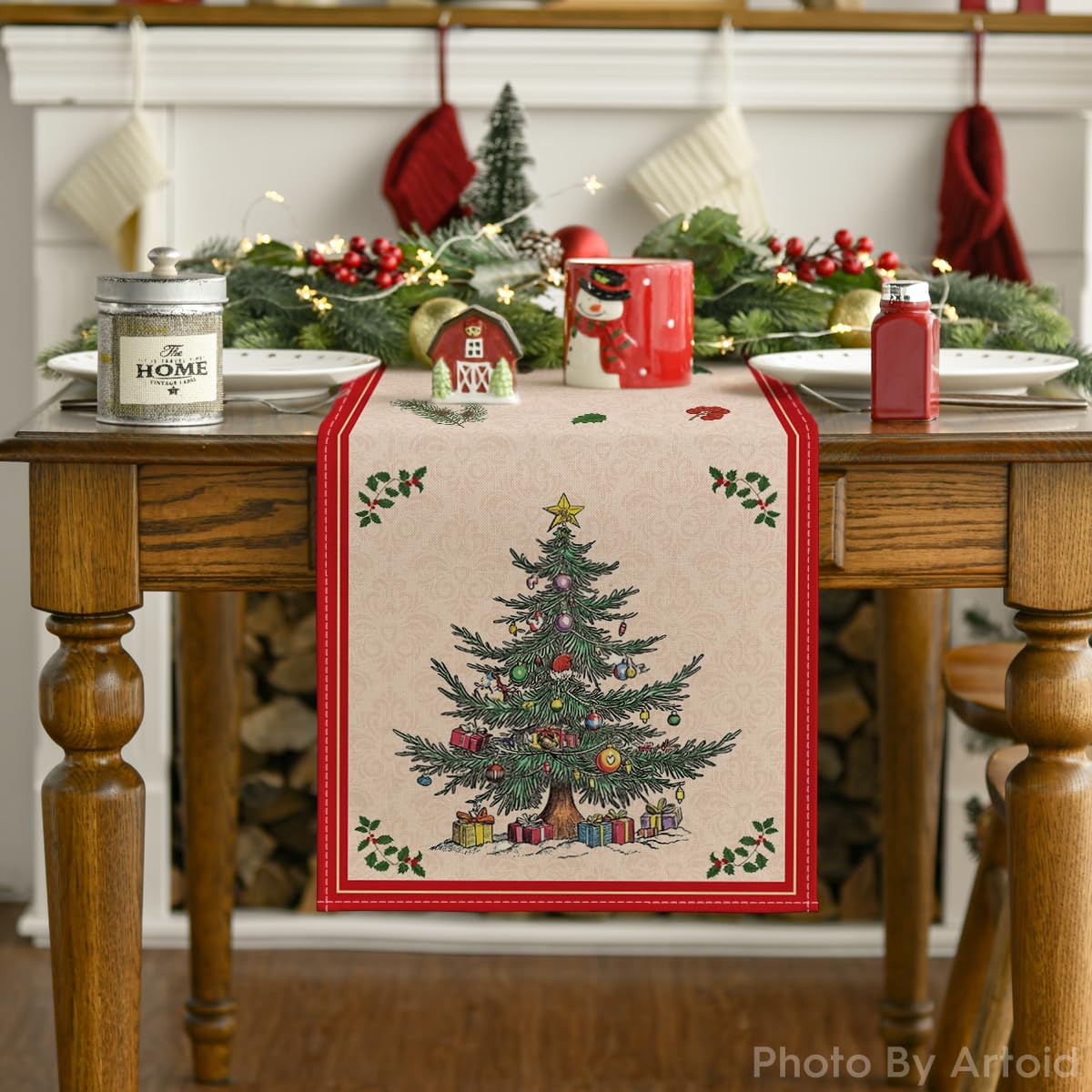 Artoid Mode Christmas table decor creates inviting ambience
