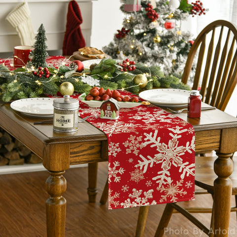 Artoid Mode Christmas table decor with bright snowflake pattern for holiday mood