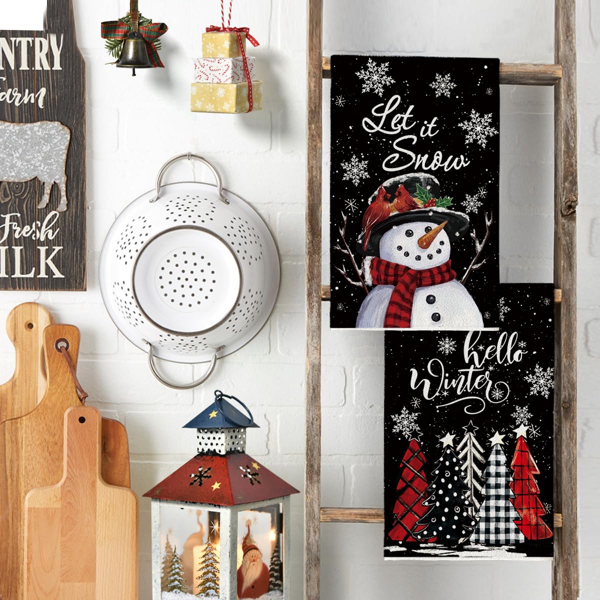 Artoid Mode Christmas trees towels add cozy decor and reliable drying capability