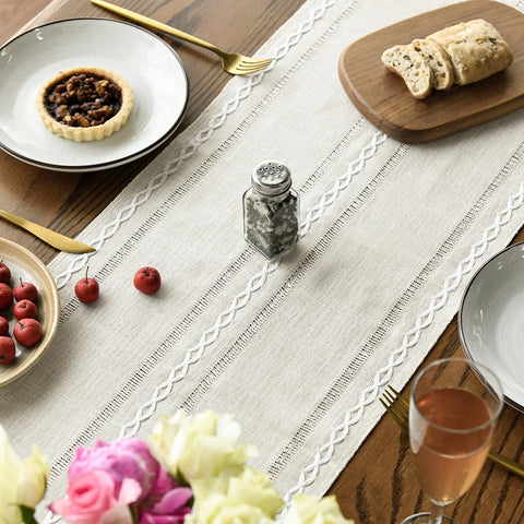 Artoid Mode colorful decor accent brightens everyday meals.