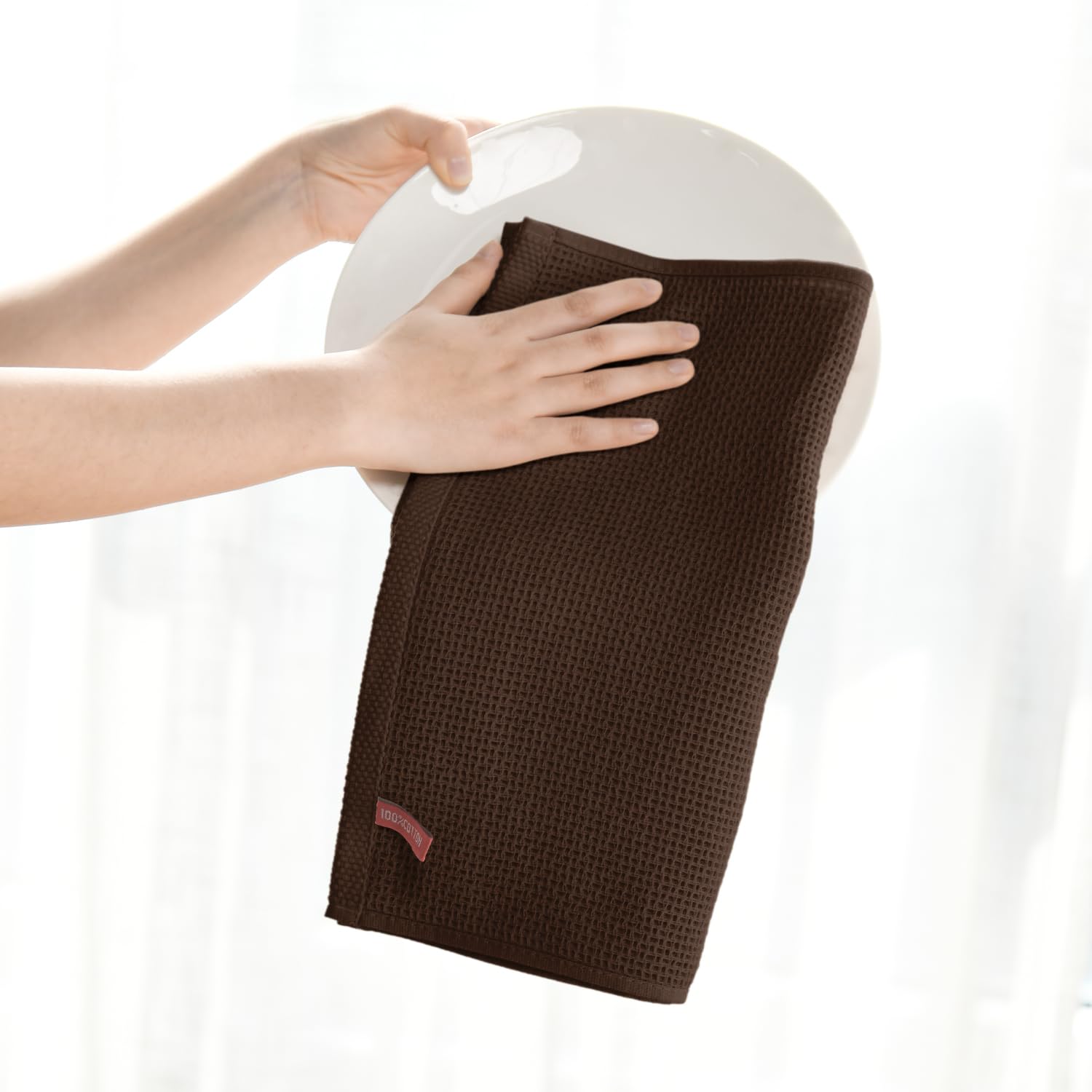 Artoid Mode quick-drying performance dries dishes efficiently.