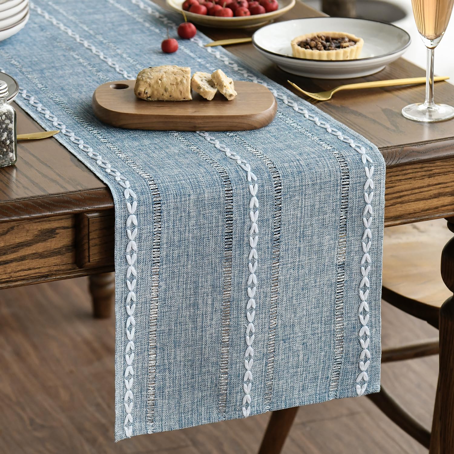 Artoid Mode dusty blue table runner close-up texture highlighting durability for daily dining