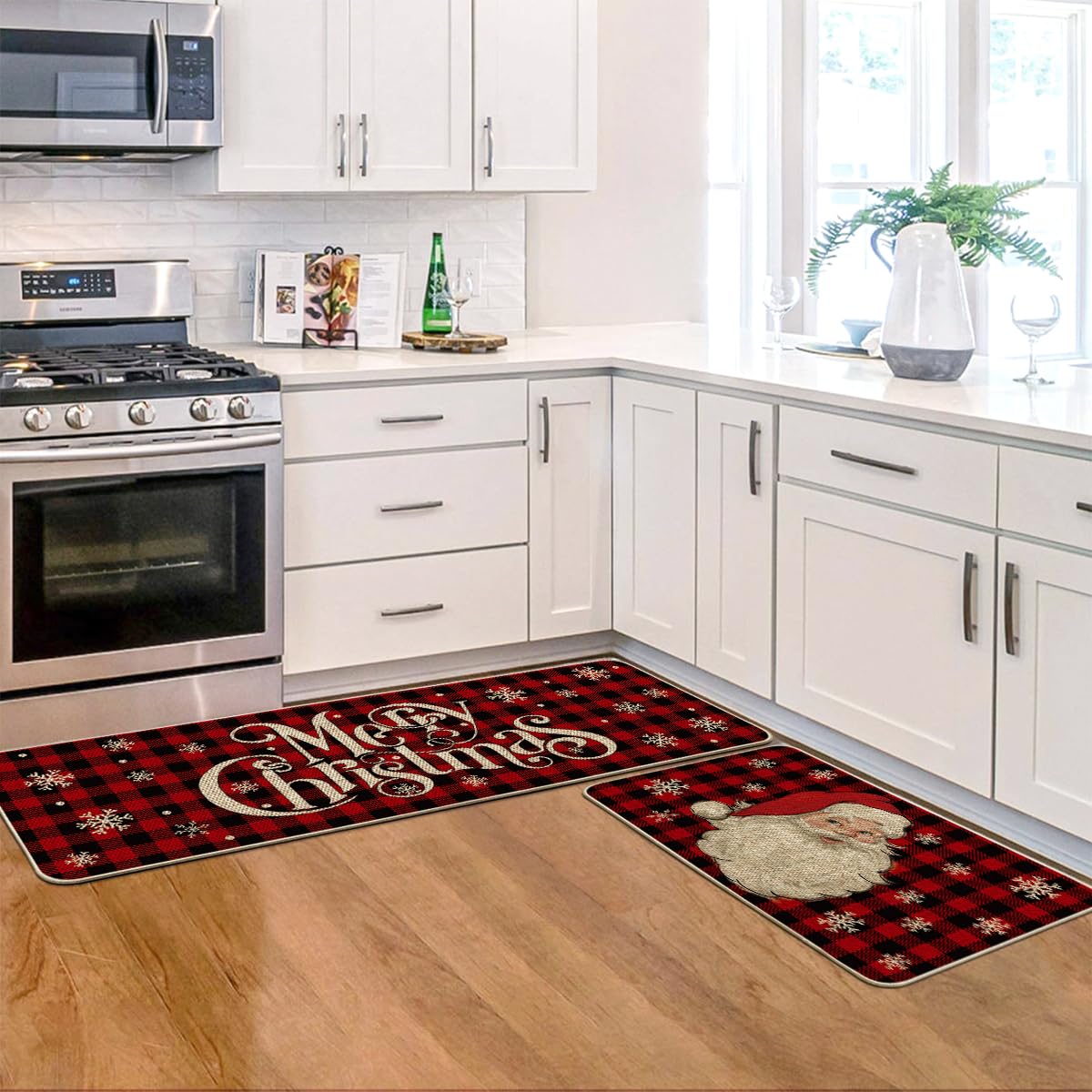 Artoid Mode easy-clean kitchen mat is easy to hose off or wipe clean.