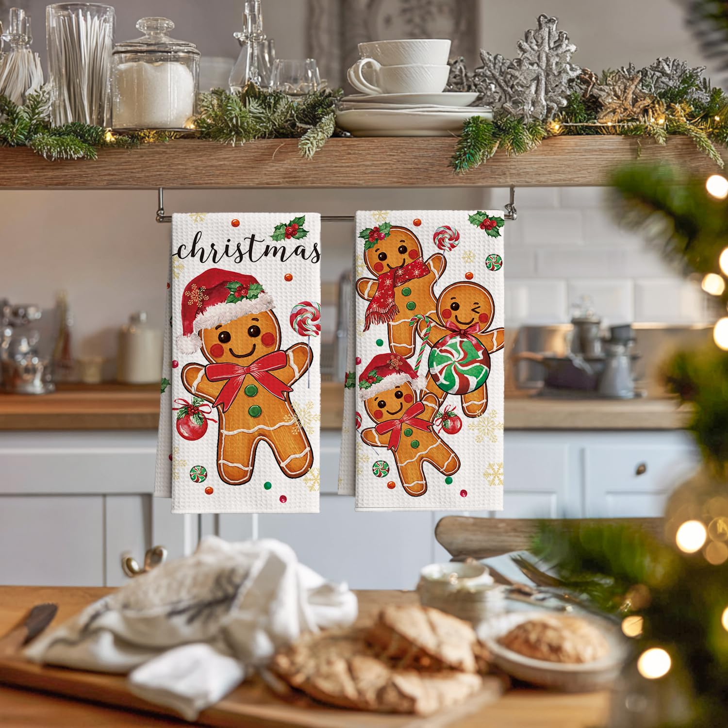 Artoid Mode gingerbread-pattern microfiber towel absorbs spills efficiently