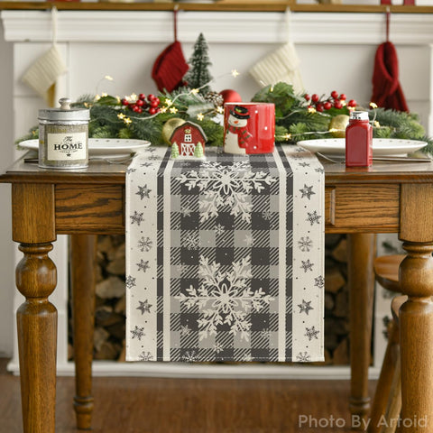 Artoid Mode seasonal pattern adds color without fading after washing.