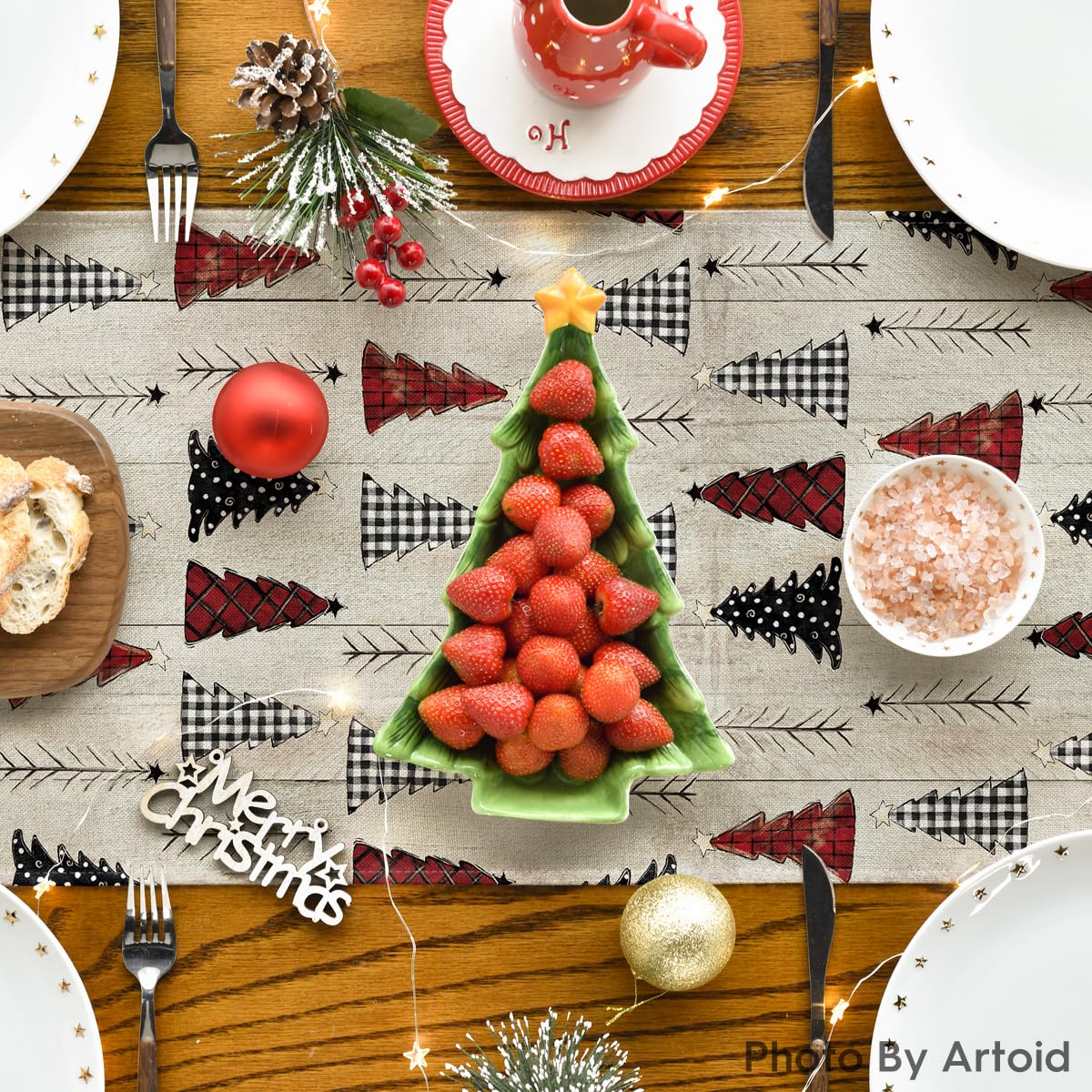 Artoid Mode holiday dining setup demonstrates festive color and seasonal ambiance.