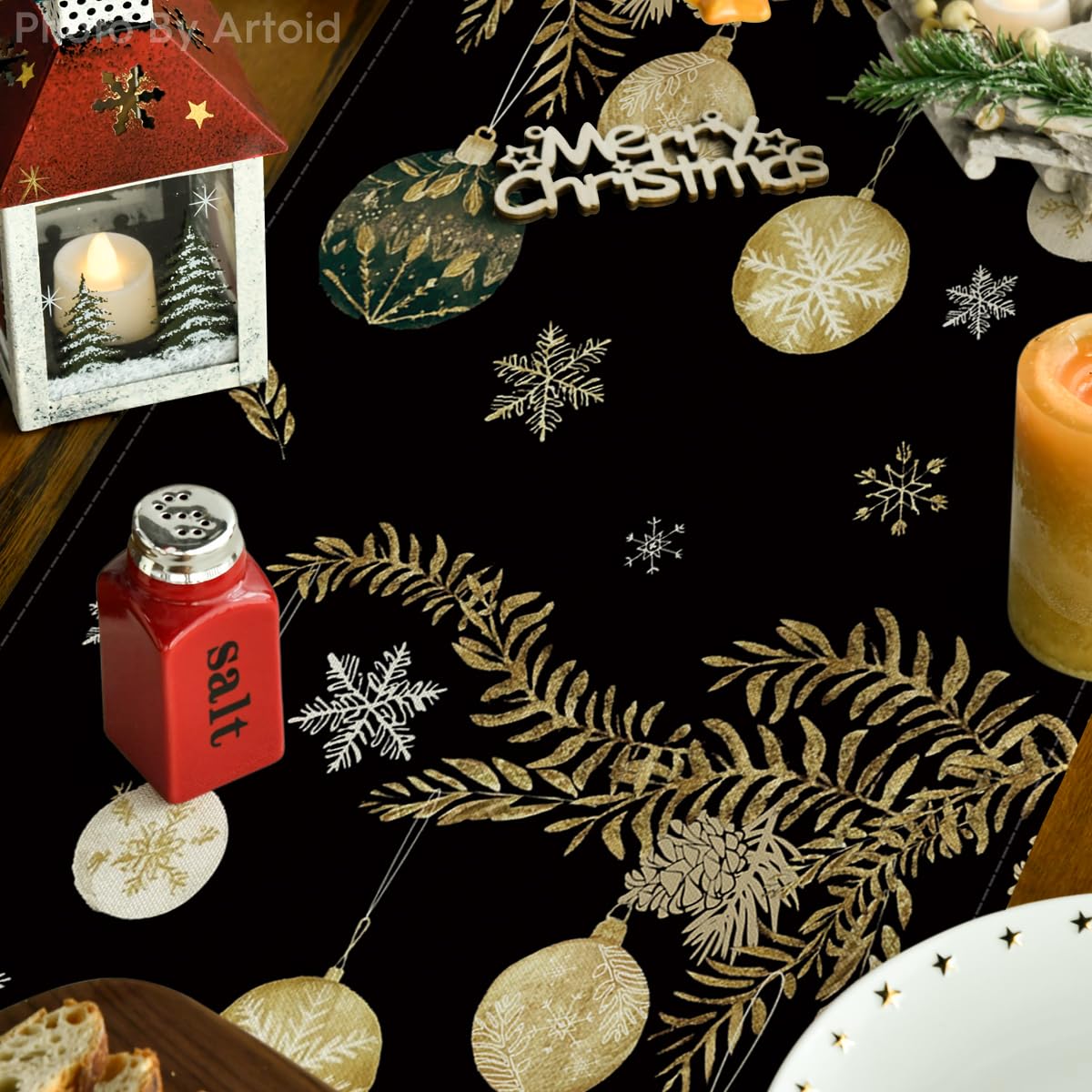 Artoid Mode closeup reveals snowflake pattern for decorative charm