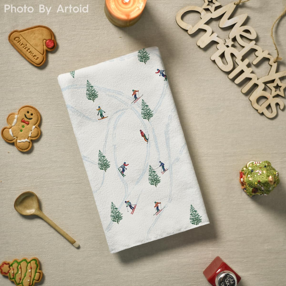 Artoid Mode plush-absorbent towels deliver strong absorption for drying bowls and countertops.