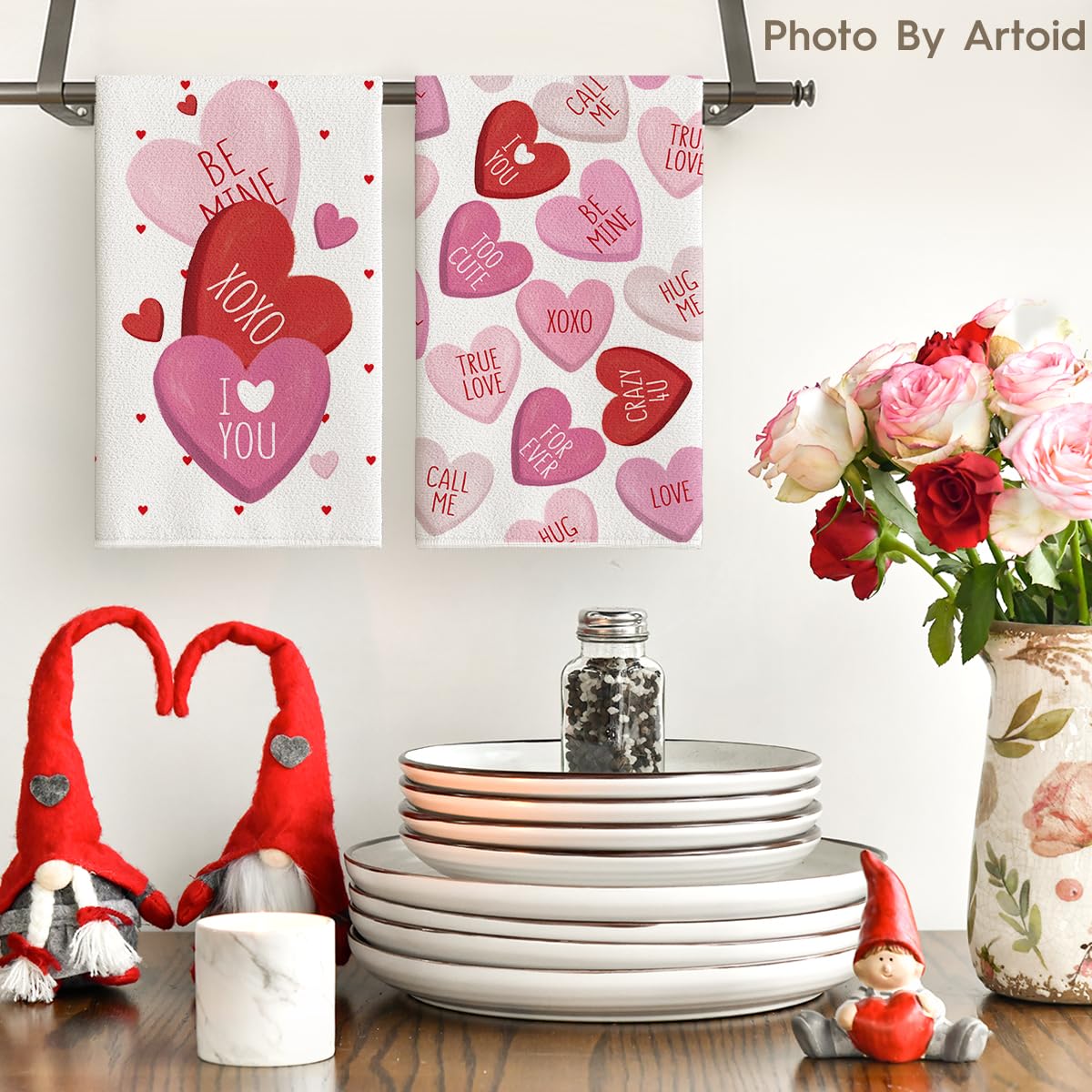 Artoid Mode towels provide high absorbency for quick drying and cleanup.