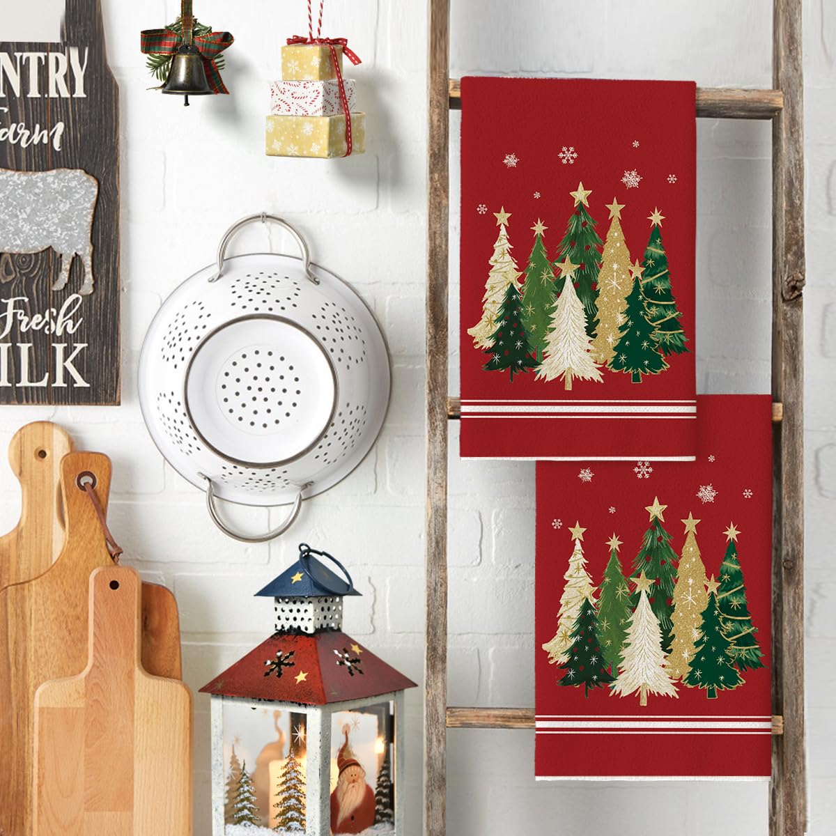 Artoid Mode snowflake towel set enhances kitchen decor and performance