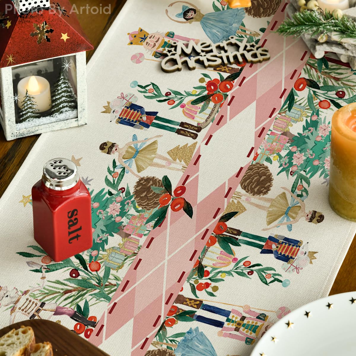 Artoid Mode Nutcracker Floral Holly runner protects surfaces during meals.