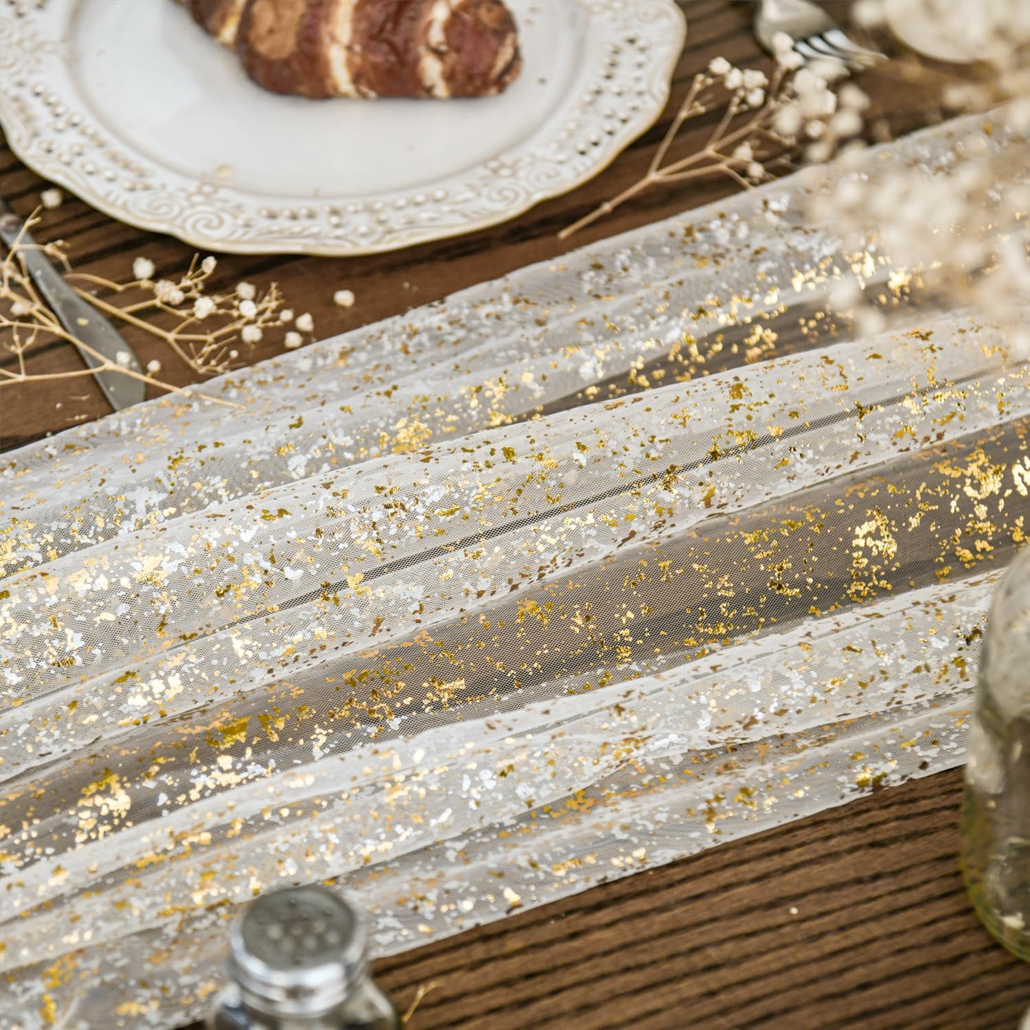 Three-pack Beige Gold table runners from Artoid Mode for versatile decor options.