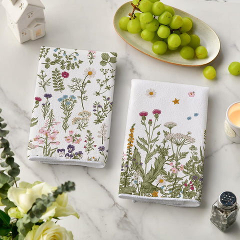 Artoid Mode Wildflower towels size 18x26 delivers generous coverage for drying and cleaning