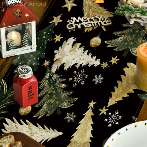 Artoid Mode Winter holiday table runner brings color to meals