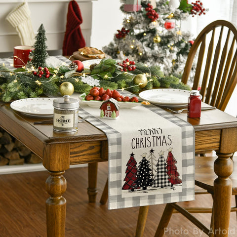 Artoid Mode winter holiday runner with vibrant print for festive gatherings.