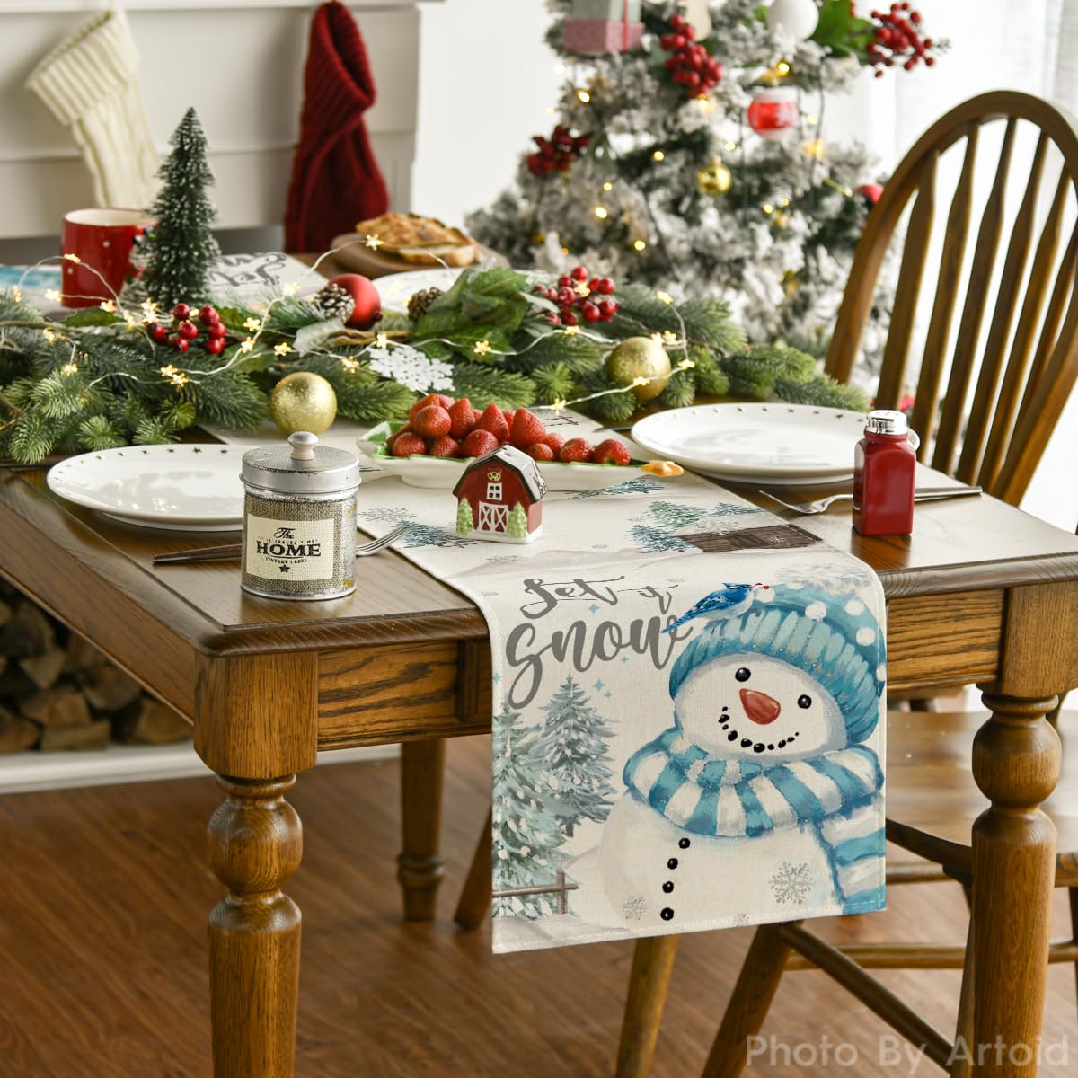 Artoid Mode blue snowman runner on table adds festive charm to celebrations