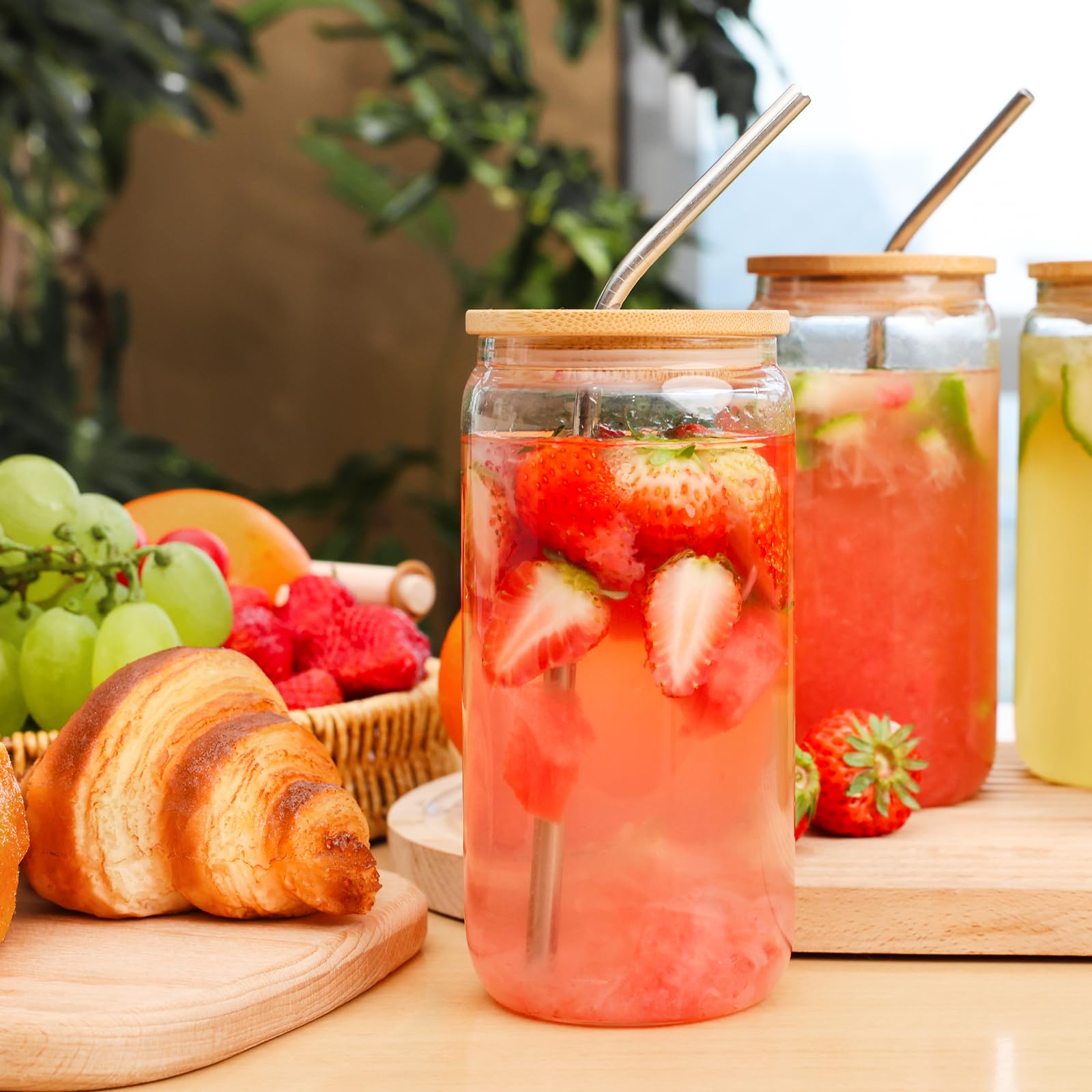 ASKIZ borosilicate glass tumbler perfect for cold or hot beverages.