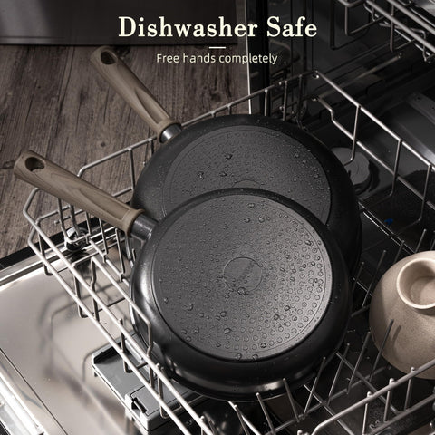 Astercook 5-qt sauté pan with lid, versatile for sautés and sauces.