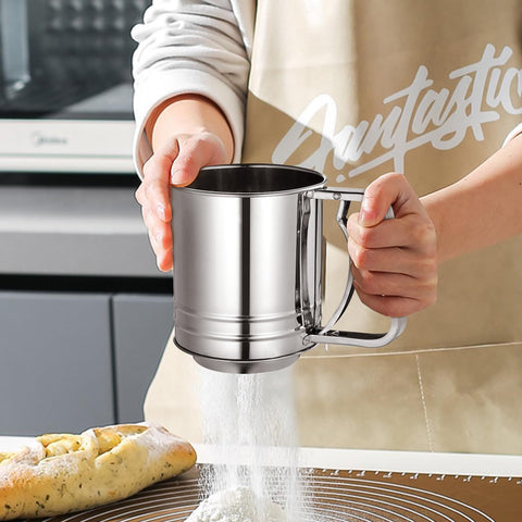 ATPWONZ versatile tool for dusting flour cocoa powder and sugar.