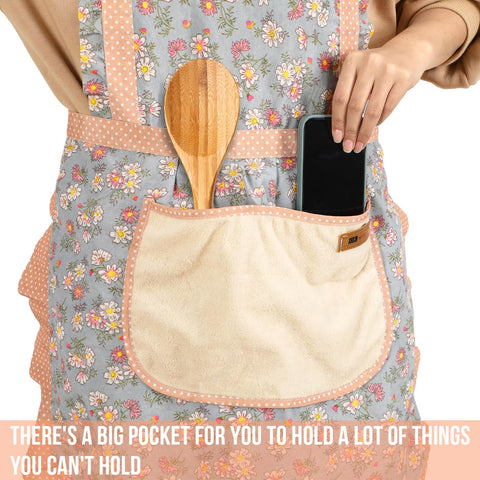 AUGSUN two-apron set in pink and blue for versatile kitchen styling.