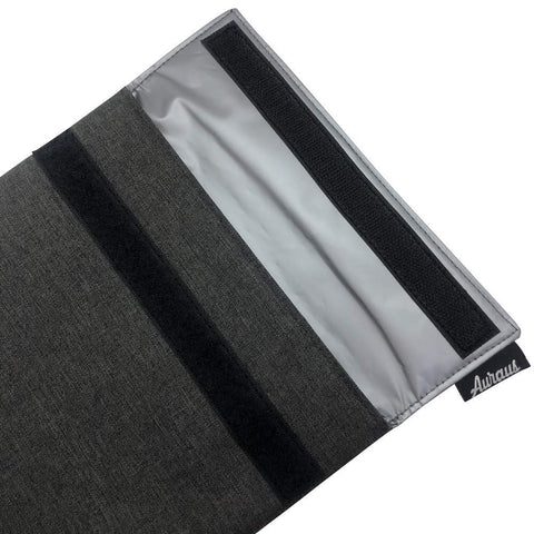 AURAUS snack bag interior is easy to wipe clean for quick reuse