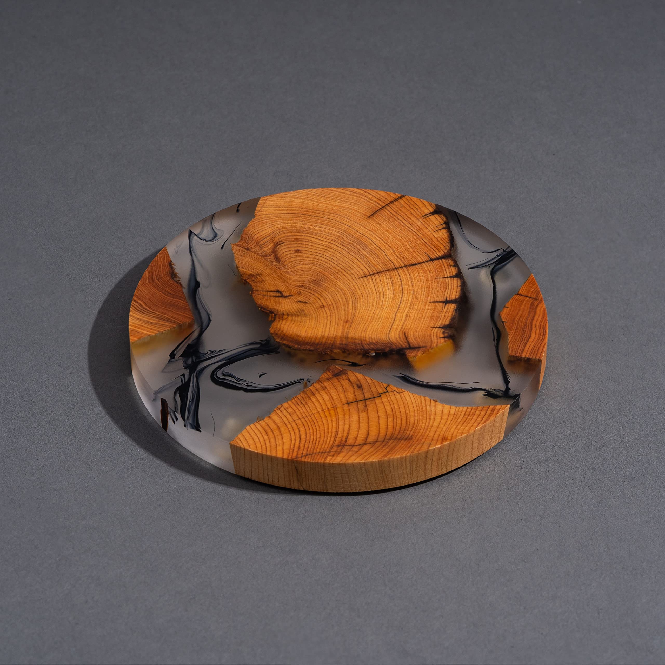 Avocrafts cedar wood coaster closeup highlights natural aroma and absorbency.