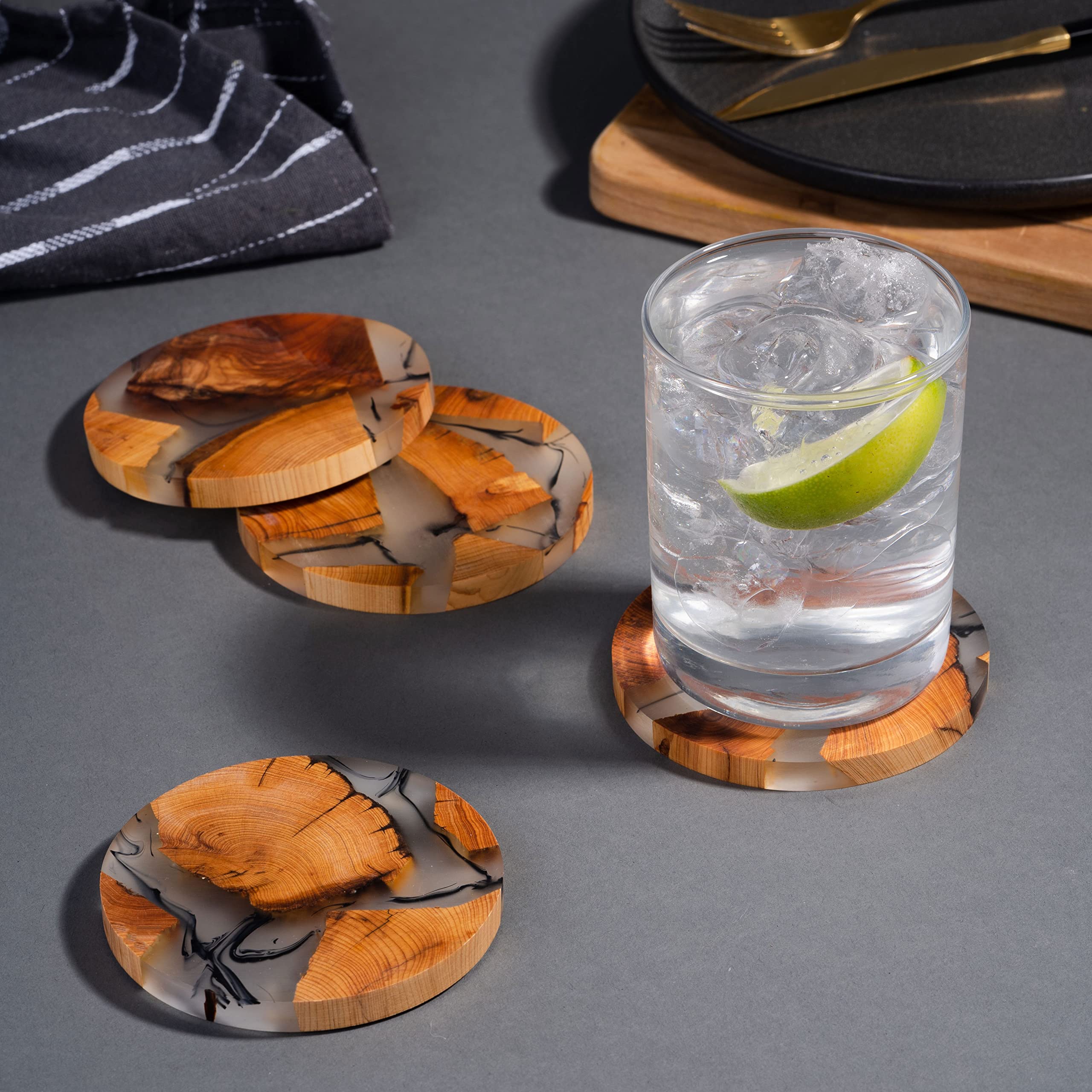 Avocrafts wine glass on coaster demonstrates spill-free serving and protection.