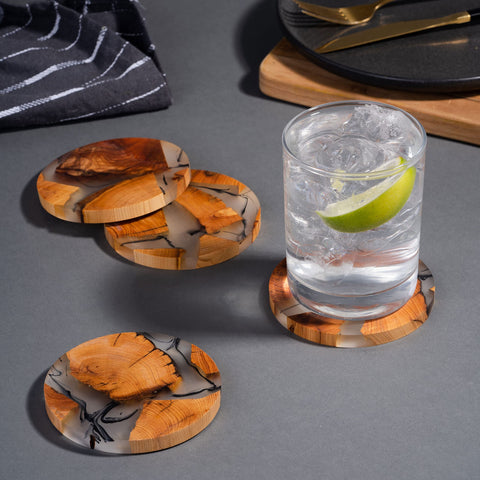 Avocrafts wine glass on coaster demonstrates spill-free serving and protection.