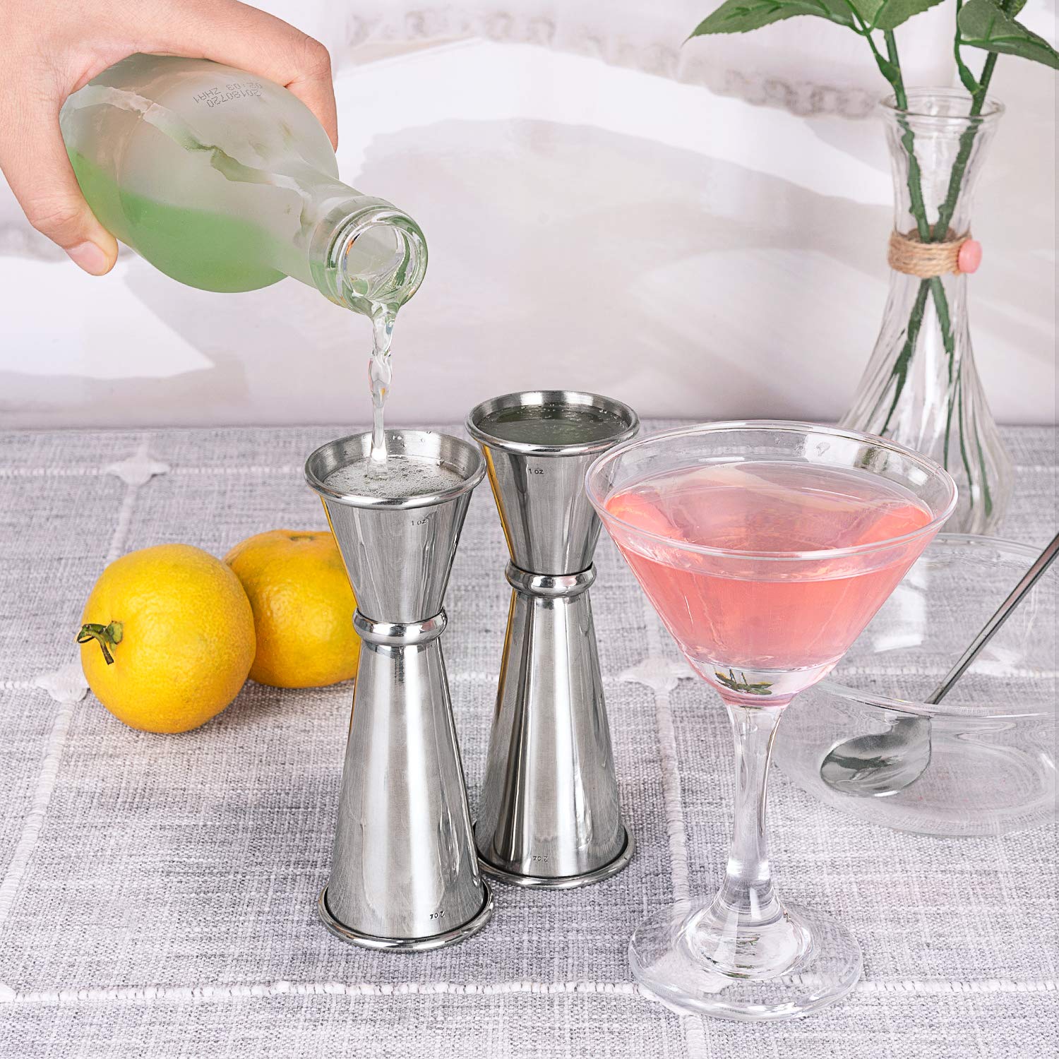 Awpeye balanced design provides comfortable grip during bartending tasks.