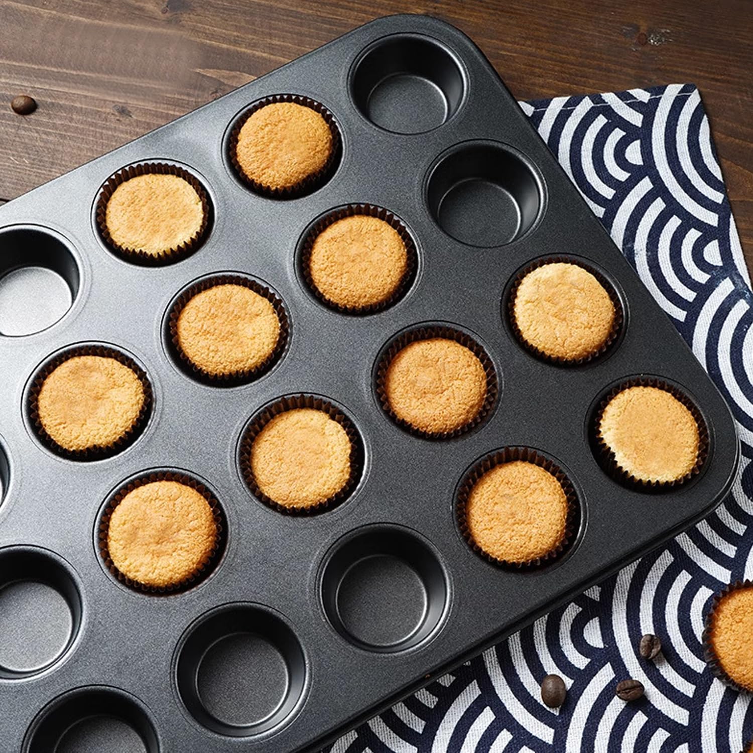 Aybloom dishwasher-safe pan simplifies cleanup after baking.